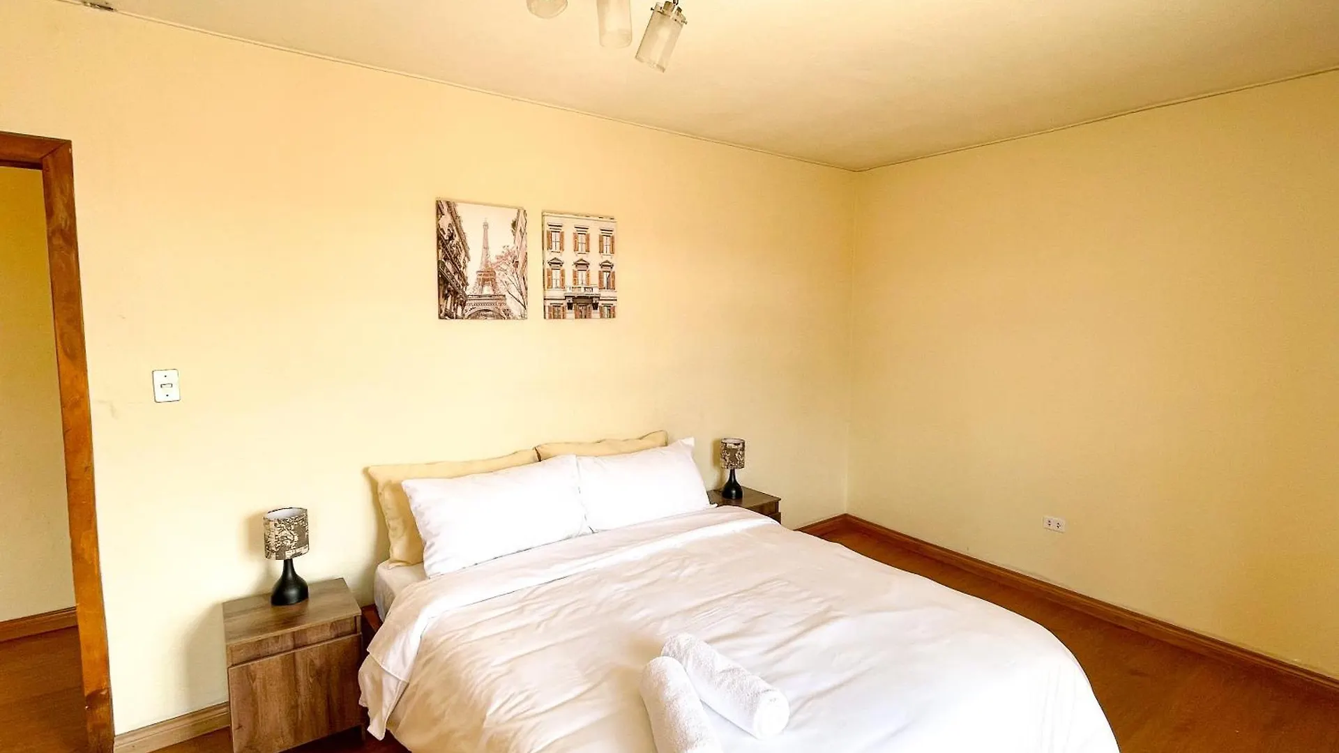 Cathedral View 150M2 3Br 2Ba + Netflix Apartment Cuenca 0*,  Ecuador
