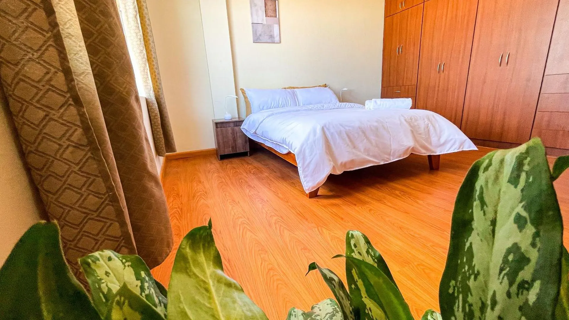 Cathedral View 150M2 3Br 2Ba + Netflix Apartment Cuenca Ecuador