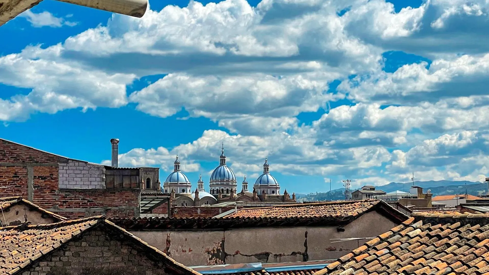 Cathedral View 150M2 3Br 2Ba + Netflix Apartment Cuenca 0*,  Ecuador