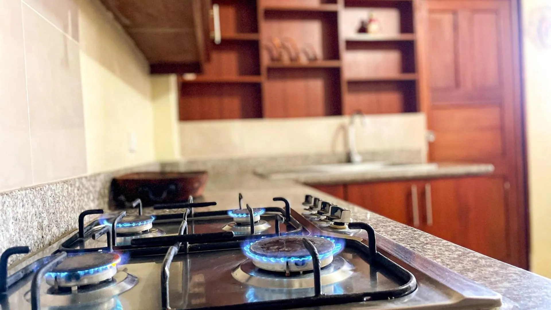 Cathedral View 150M2 3Br 2Ba + Netflix Apartment Cuenca