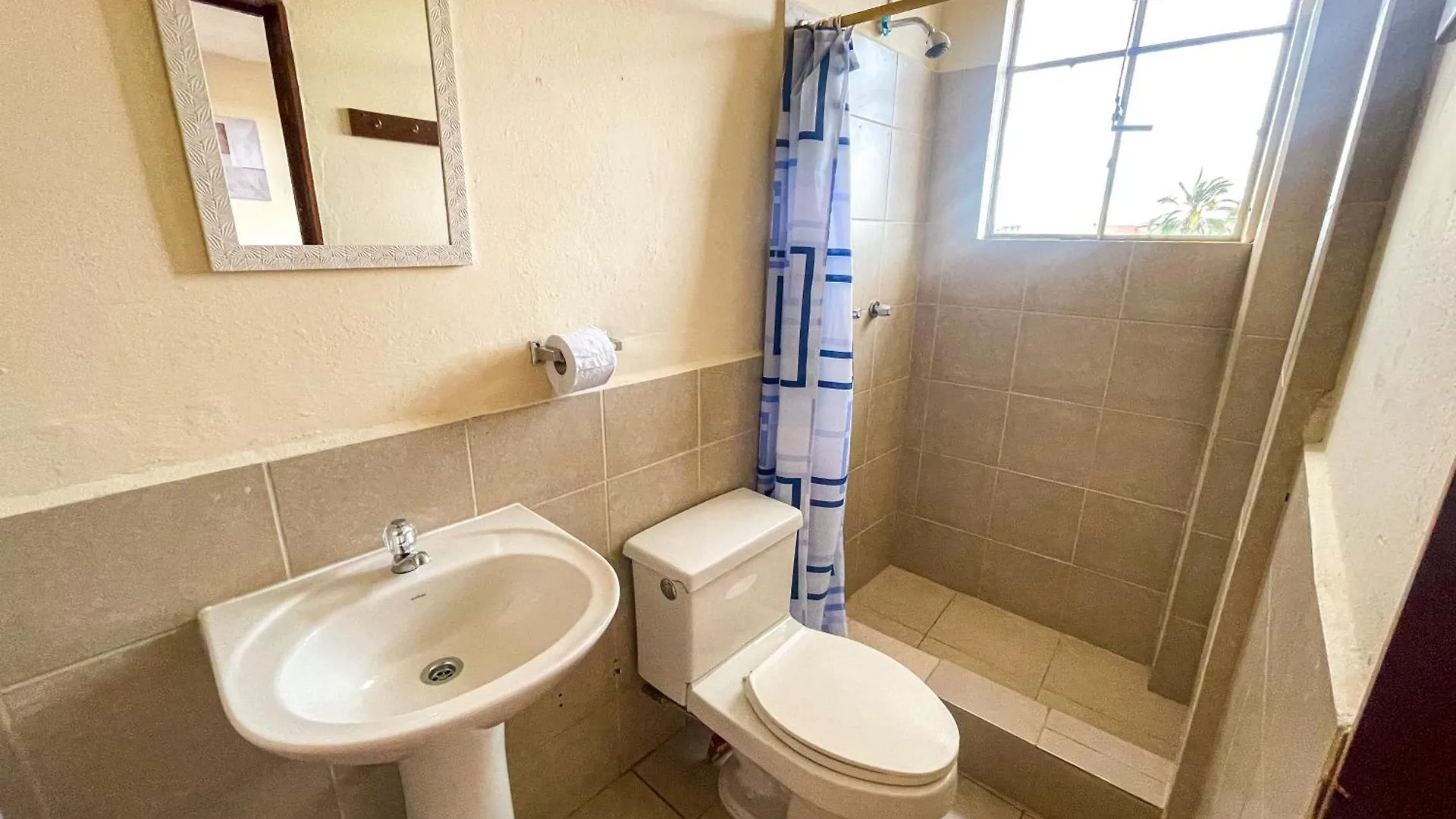 Cathedral View 150M2 3Br 2Ba + Netflix Apartment Cuenca
